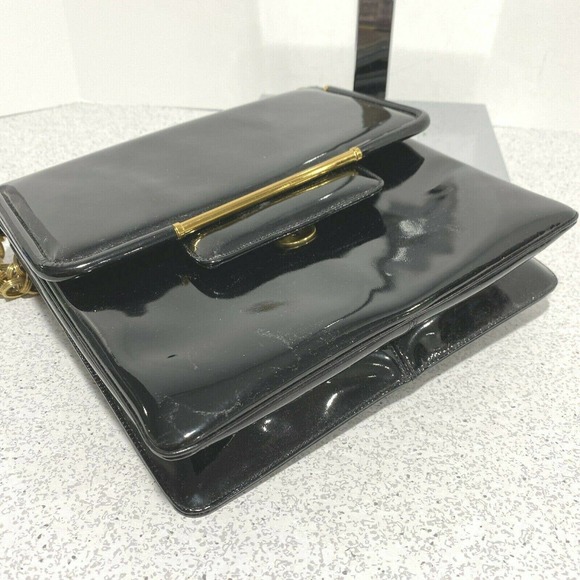 Prestige mod 1960’s black patent leather shoulder bag purse chunky gold chain - Picture 10 of 16